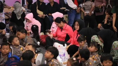 Polres Kediri Kota Gelar Wayang Karton Sarana Edukasi di HKGB ke-74 Tahun 2026