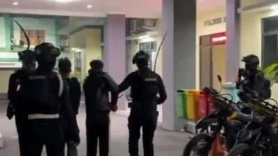 Brimob Polda Metro Jaya Gagalkan Tawuran dan Amankan Sajam di Babelan