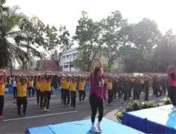 Polda Riau Gelar Olahraga Bersama Sambut Hari Bhayangkara Ke-80