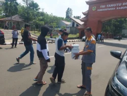 ​Bikin Adem! Insan BRILian BRI BO Cibinong Turun Langsung Berbagi Kebahagiaan di Hari Jumat